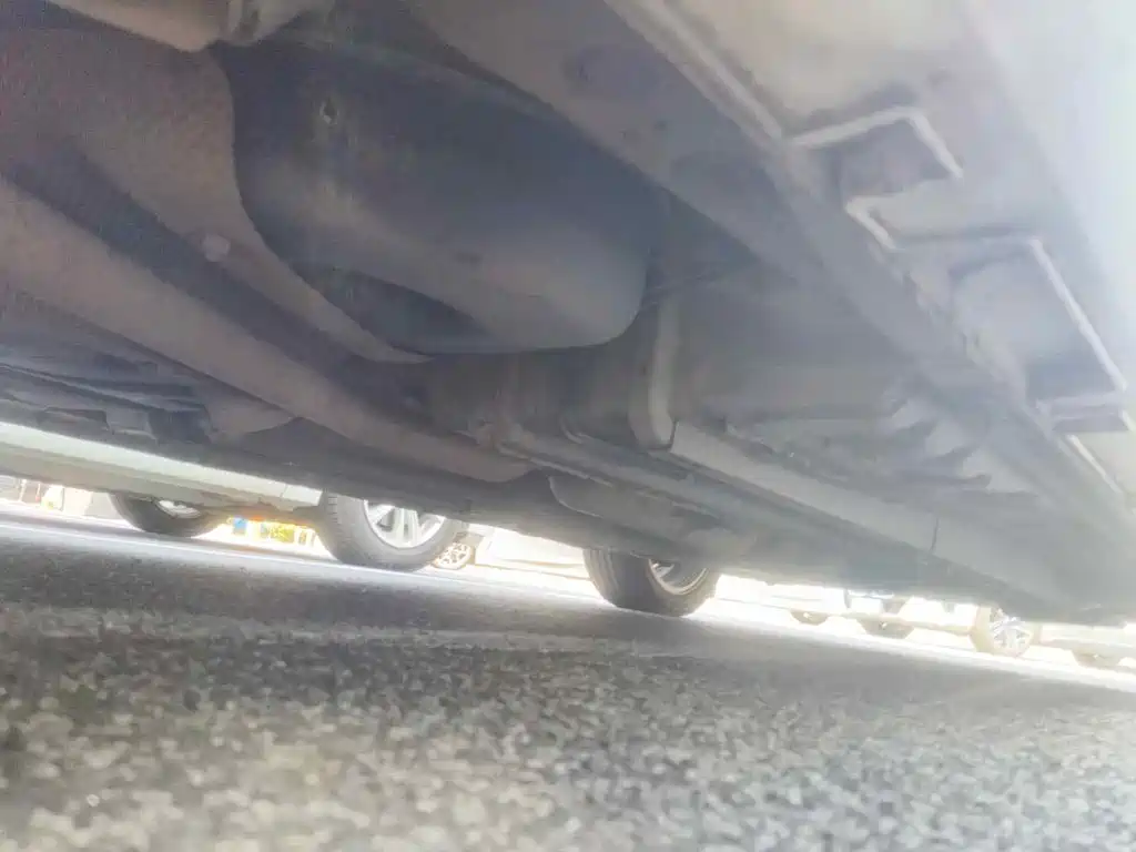 Фото 9 - Geely Emgrand GL