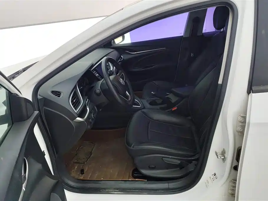 Buick Excelle 2015 18T Dual-Clutch Luxury фото 9