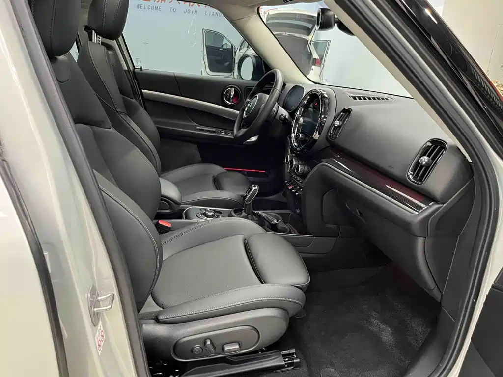 MINI COUNTRYMAN 2022 2023 1.5T COOPER ALL4 Connoisseur