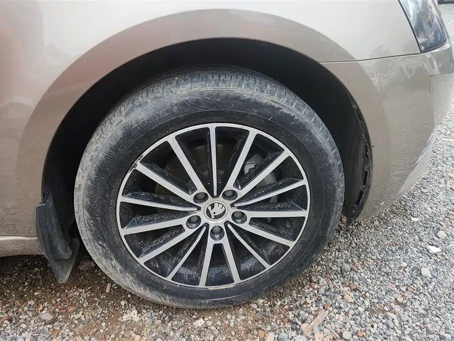 Škoda Octavia 2018 TSI230 DSG Comfort Edition фото 6