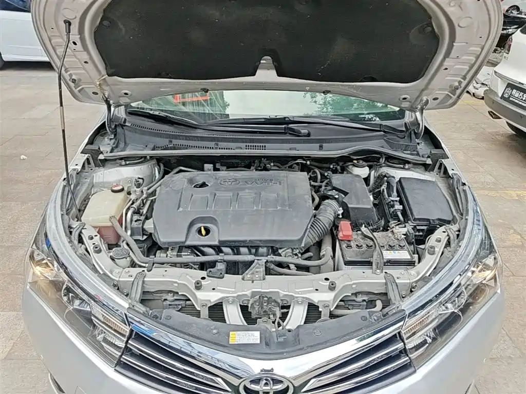 Toyota Corolla 2014 1.6L CVT GL-i фото 20