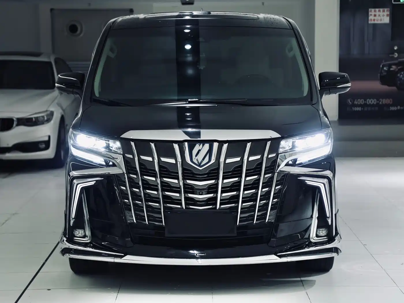 Фото 5 - Toyota Alphard