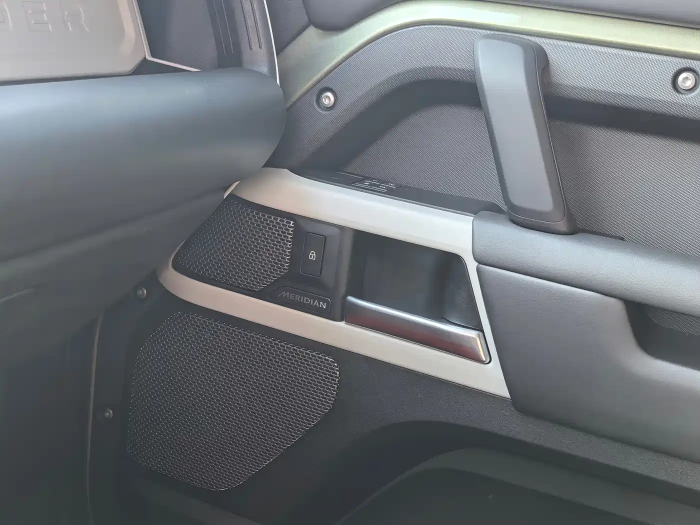 Land Rover Defender 2020 2020 Model 110 P400 HSE