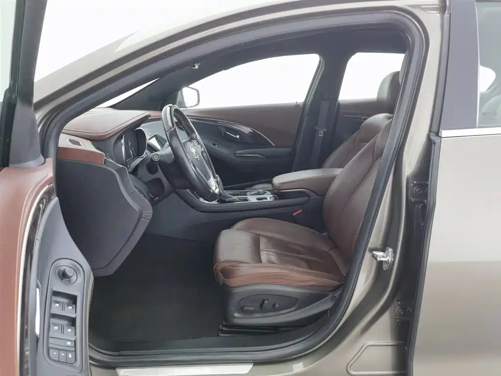 Buick LaCrosse 2013 2.4L SIDI Luxury Comfort фото 10
