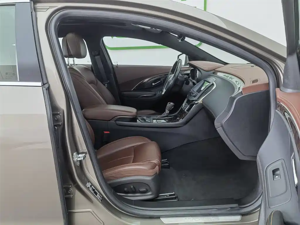 Buick LaCrosse 2013 2.4L SIDI Luxury Comfort фото 23