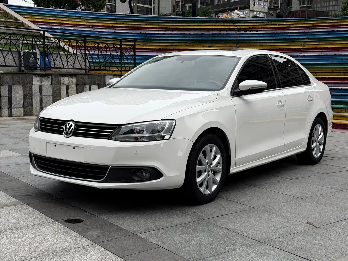 Photo 1 - Volkswagen Sagitar