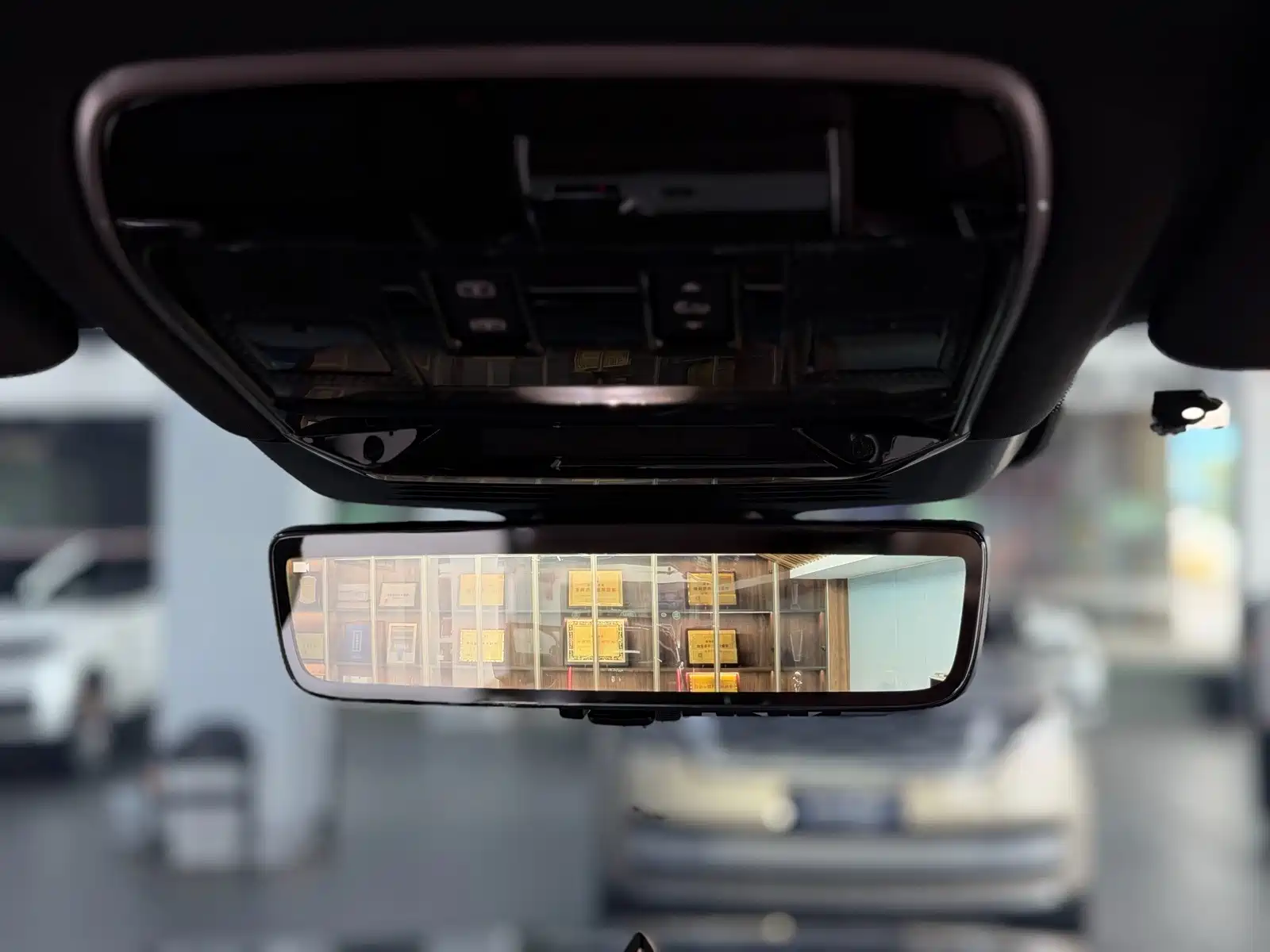 Фото 22 - Land Rover Range Rover