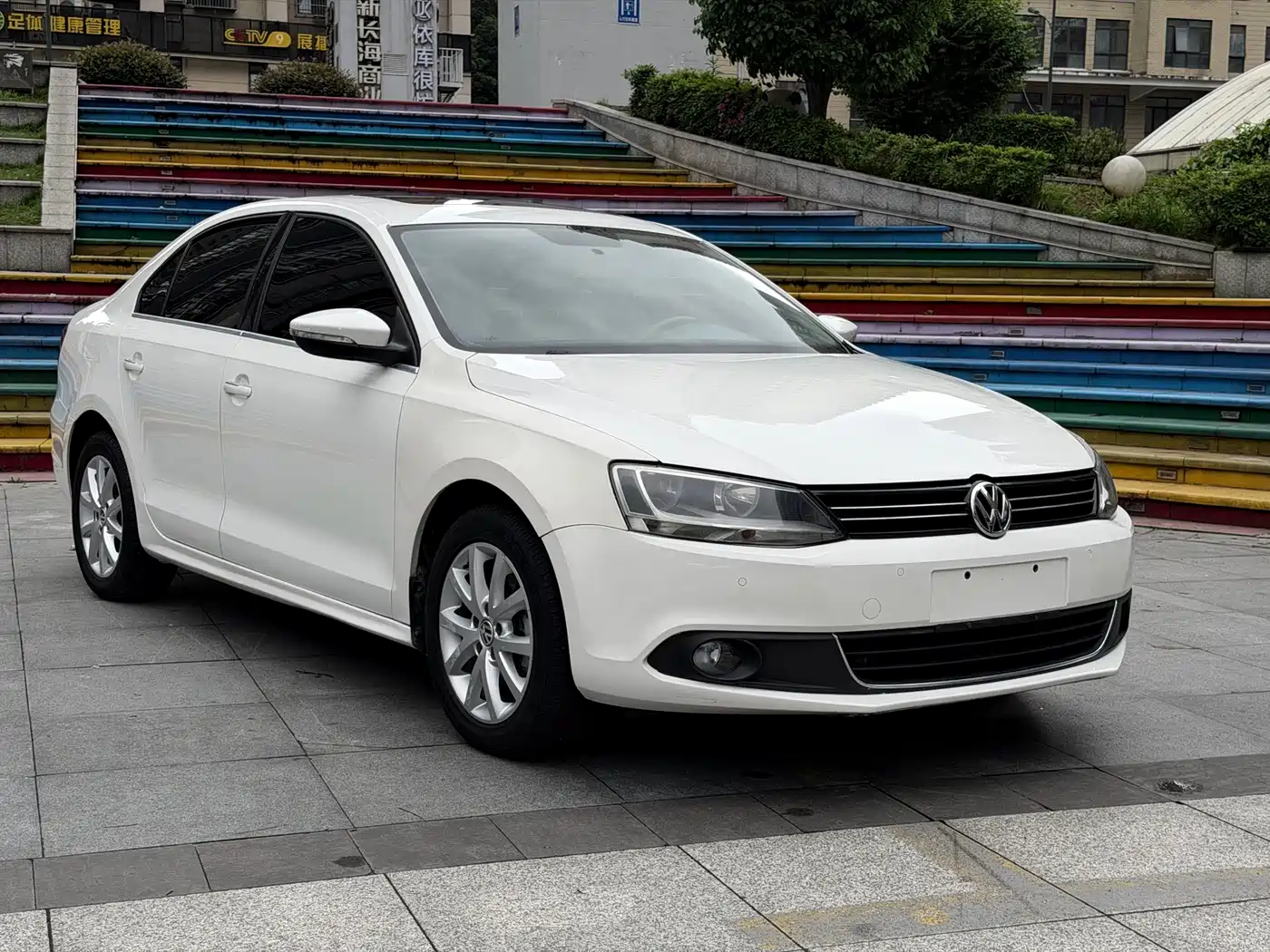 Photo 3 - Volkswagen Sagitar