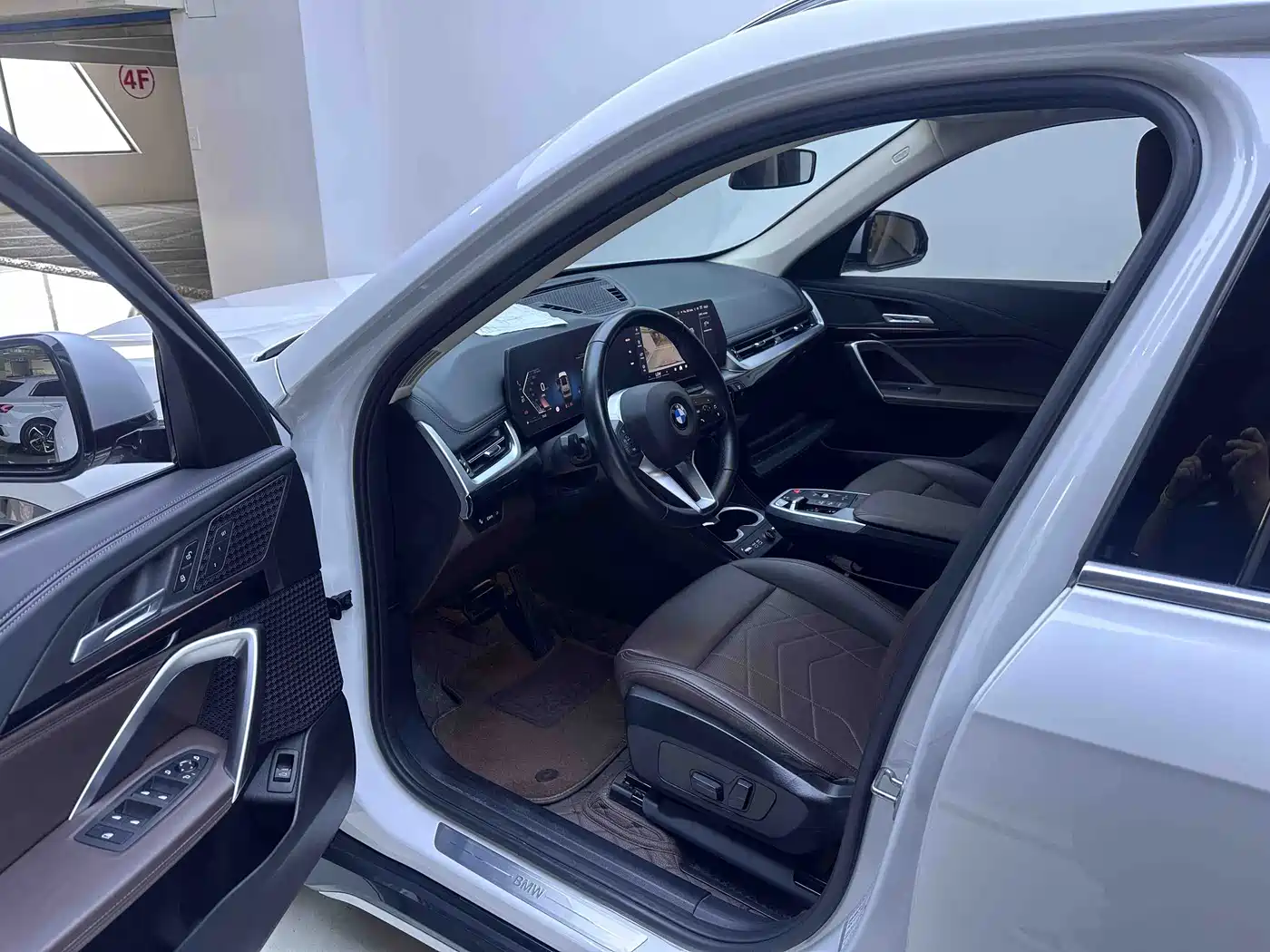 BMW X1 2023 sDrive20Li X Design Package фото 10