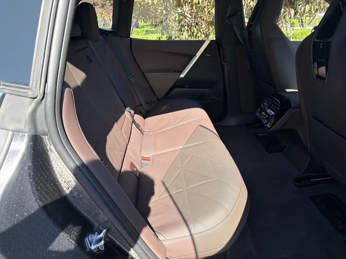 BMW iX 2023 xDrive40 фото 12