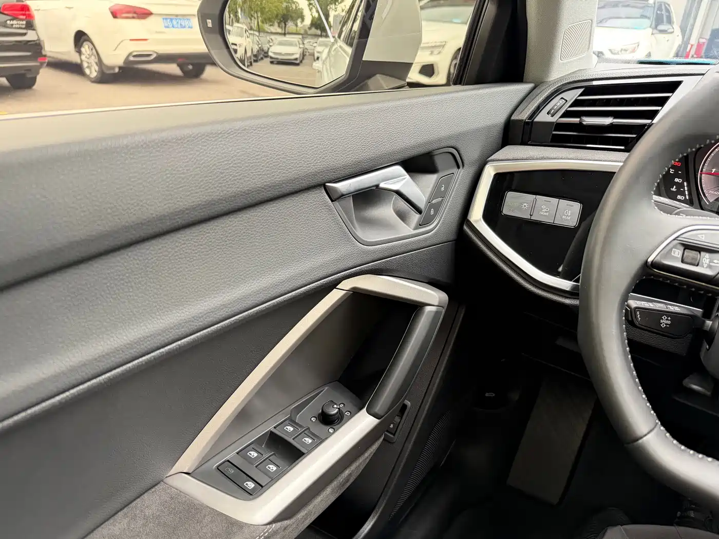 Audi Q3 2022 35 TFSI Fashion Dynamic фото 12