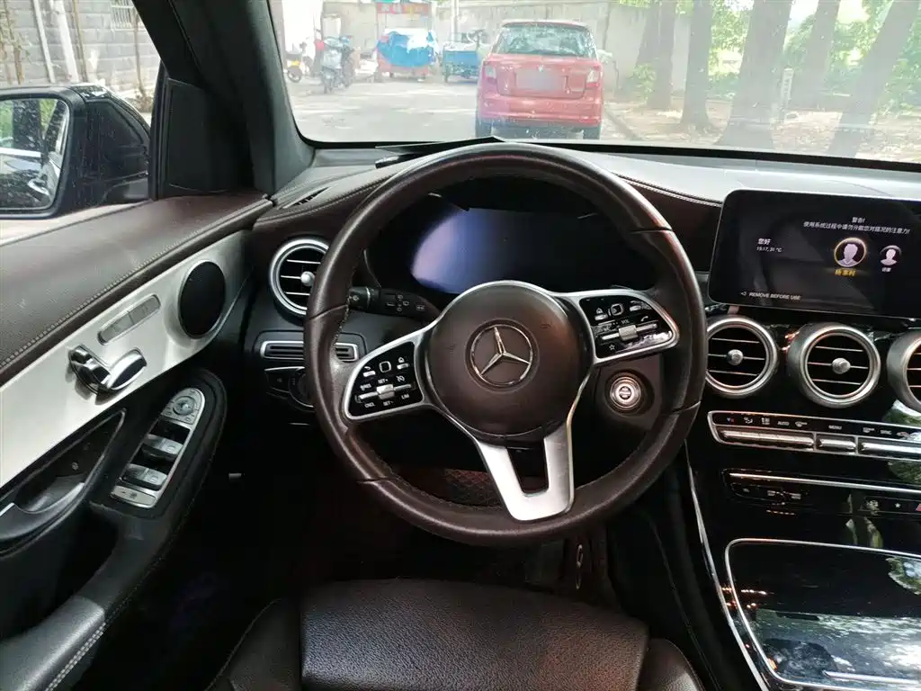 Mercedes-Benz GLC 2020 Facelift GLC 260 L 4MATIC Luxury фото 6
