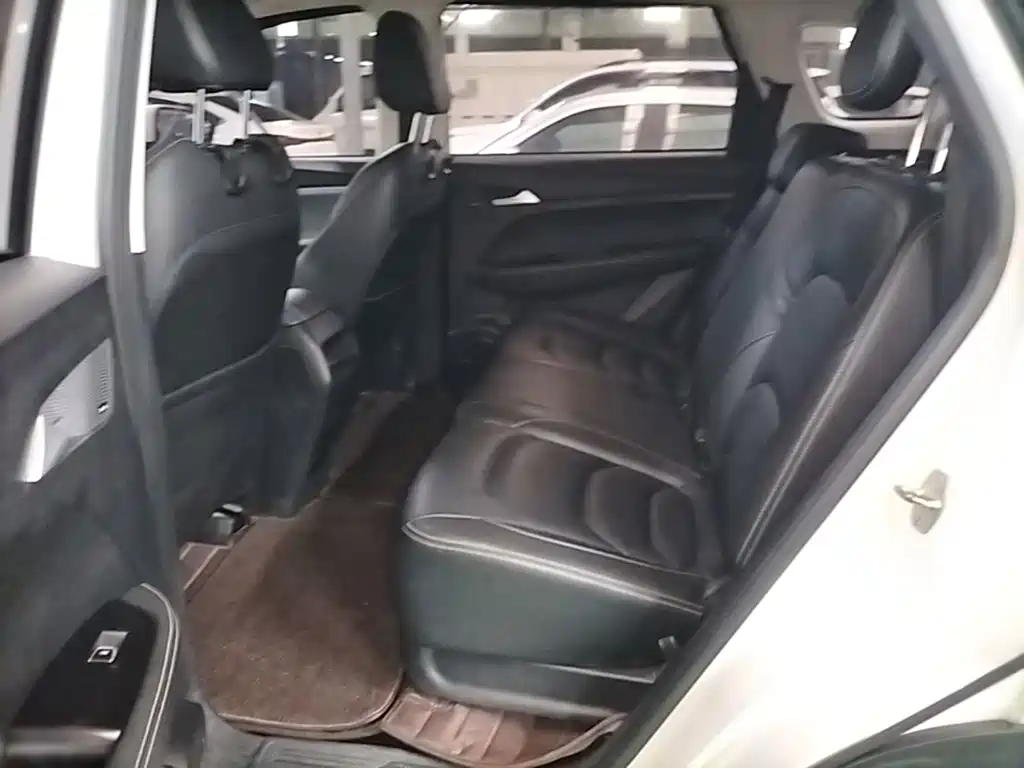 Baojun 530 2019 2020 1.5T CVT Luxury Connect 7-seater