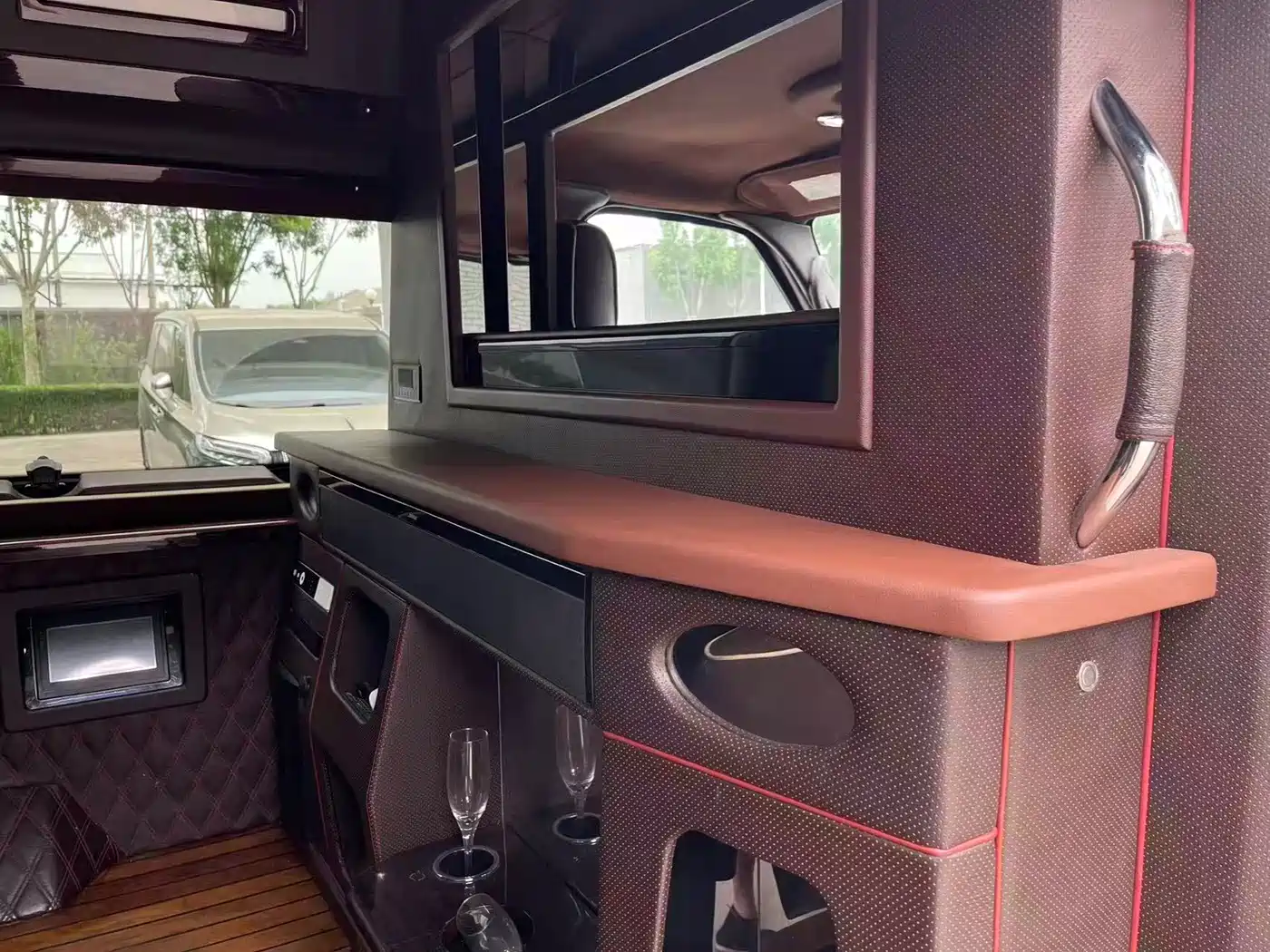 Ford E350 2015 2011 5.4L Platinum Limited Edition