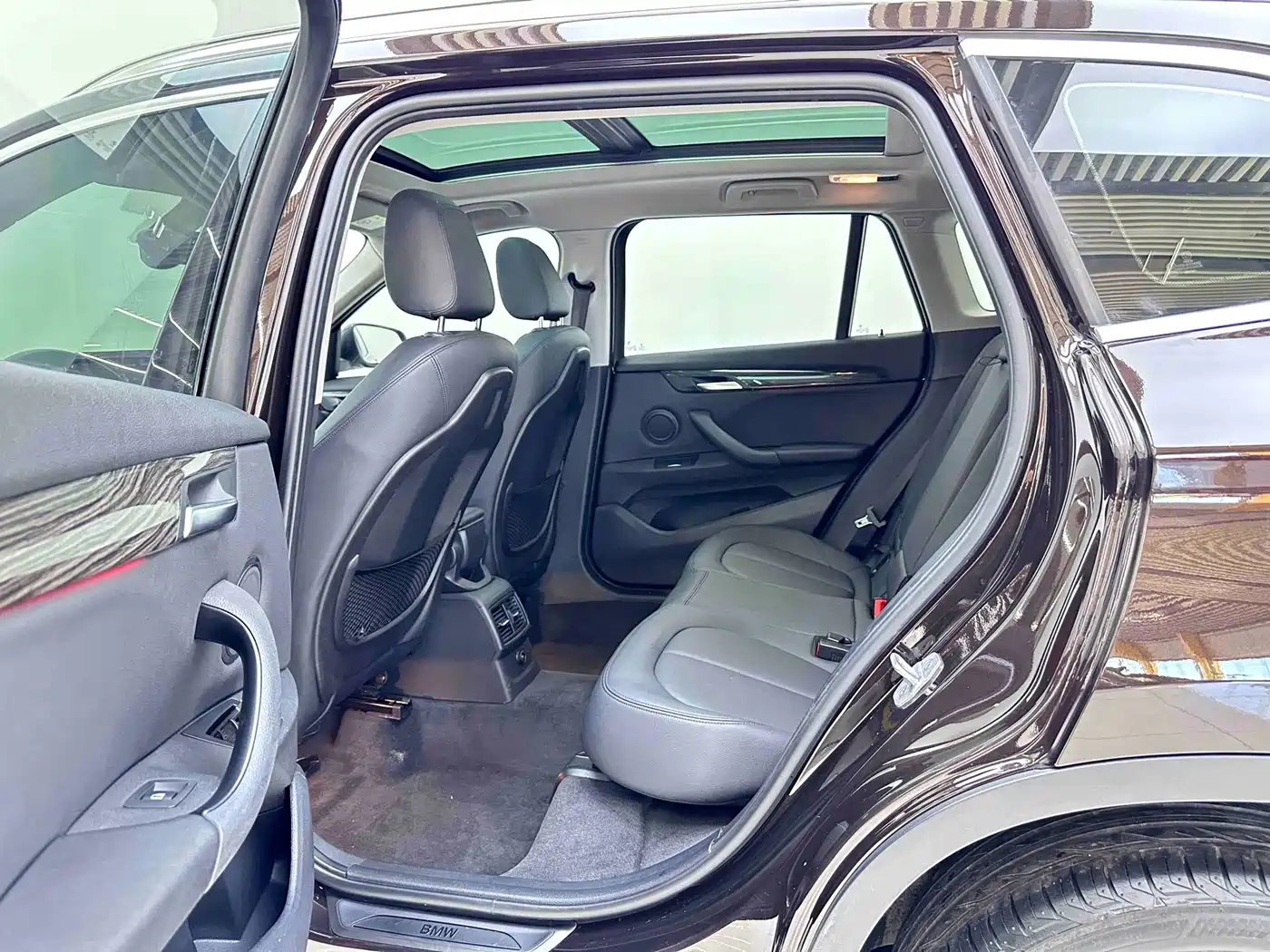BMW X1 2018 sDrive20Li Leading Model фото 7