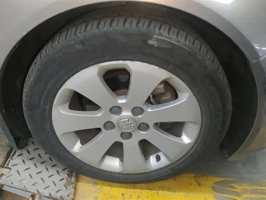 Buick Regal 2012 Model 2.0L Comfort фото 6
