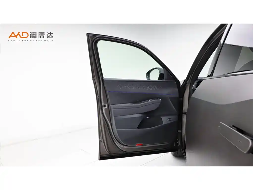 Volkswagen Teramont 2025 Teramont Pro 450TSI 4WD Summit Edition фото 11