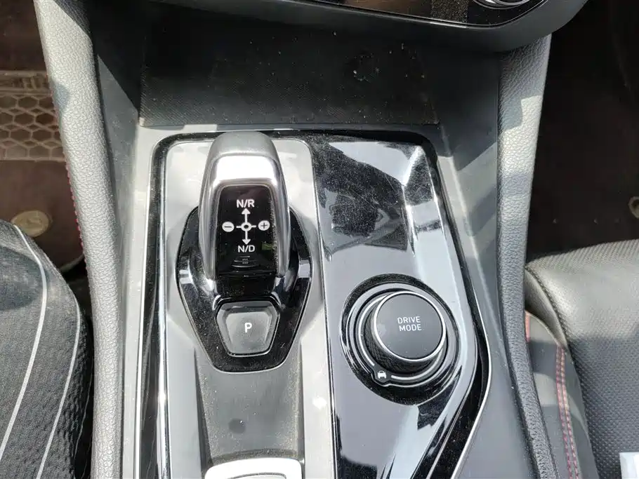 Lynk & Co 03 2019 2.0TD Auto Power Pro Version фото 16