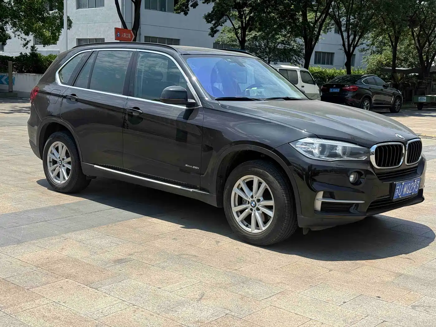 BMW X5 (Import) 2015 xDrive28i фото 3