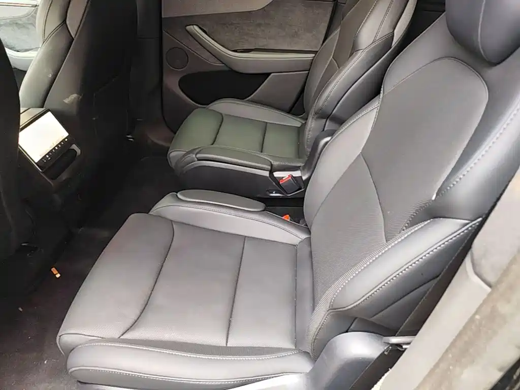 Tesla Model Y L 2026 2025 Facelift Long Range AWD