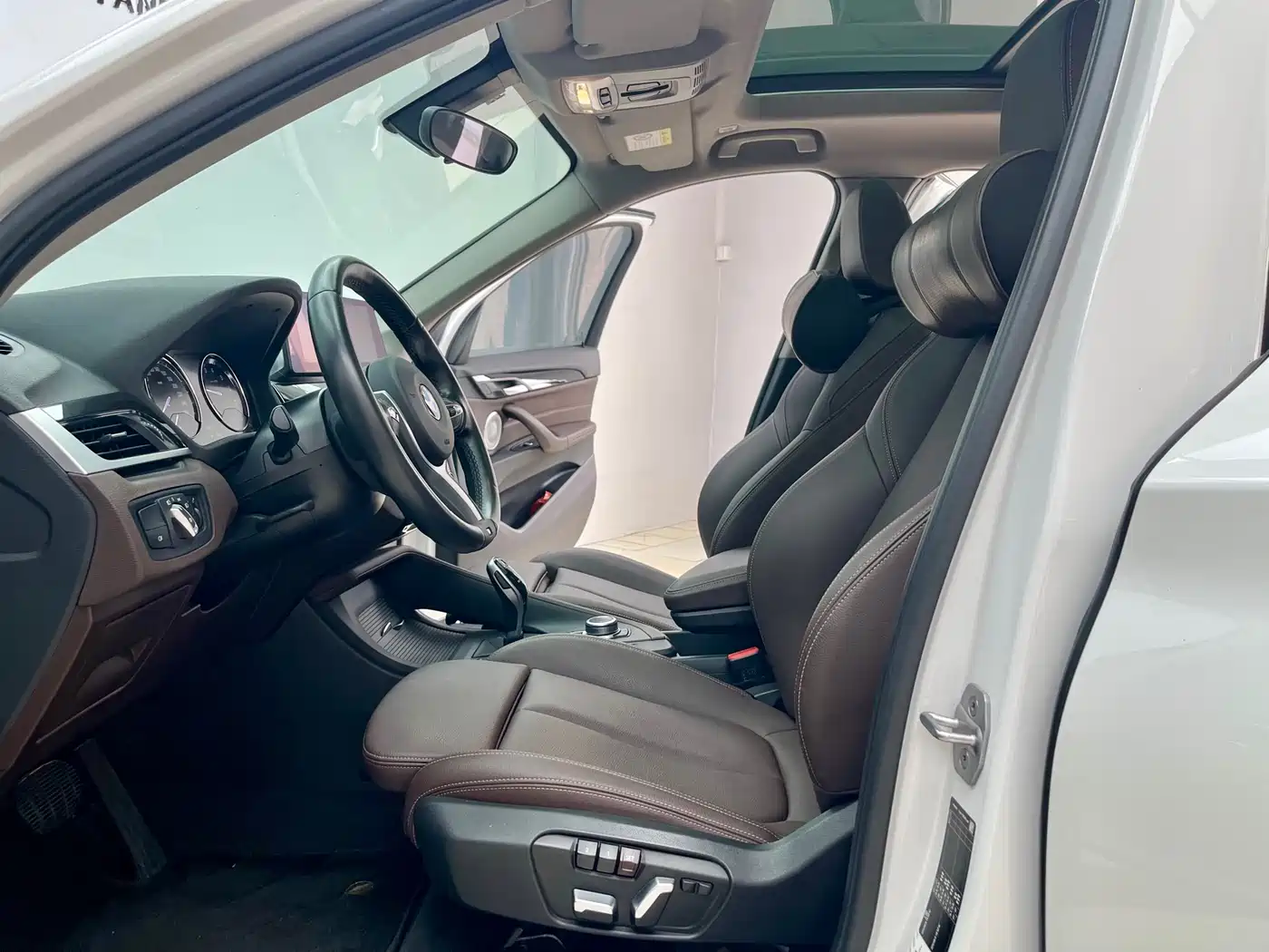 BMW X1 2021 sDrive25Li Leading фото 4