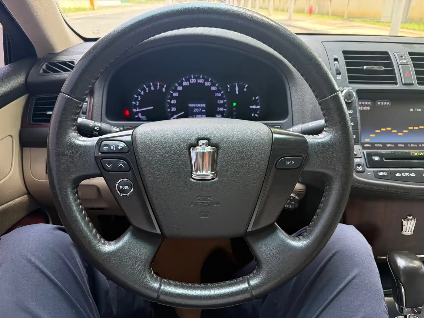 Toyota Crown 2010 2.5L Royal фото 14