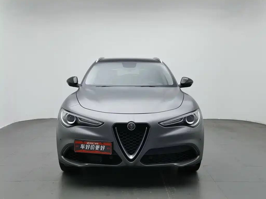 Alfa Romeo Stelvio 2019 2017 2.0T 200HP Luxury Edition
