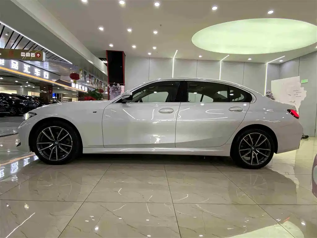 BMW 3 Series 2023 320Li M Sport Package фото 6