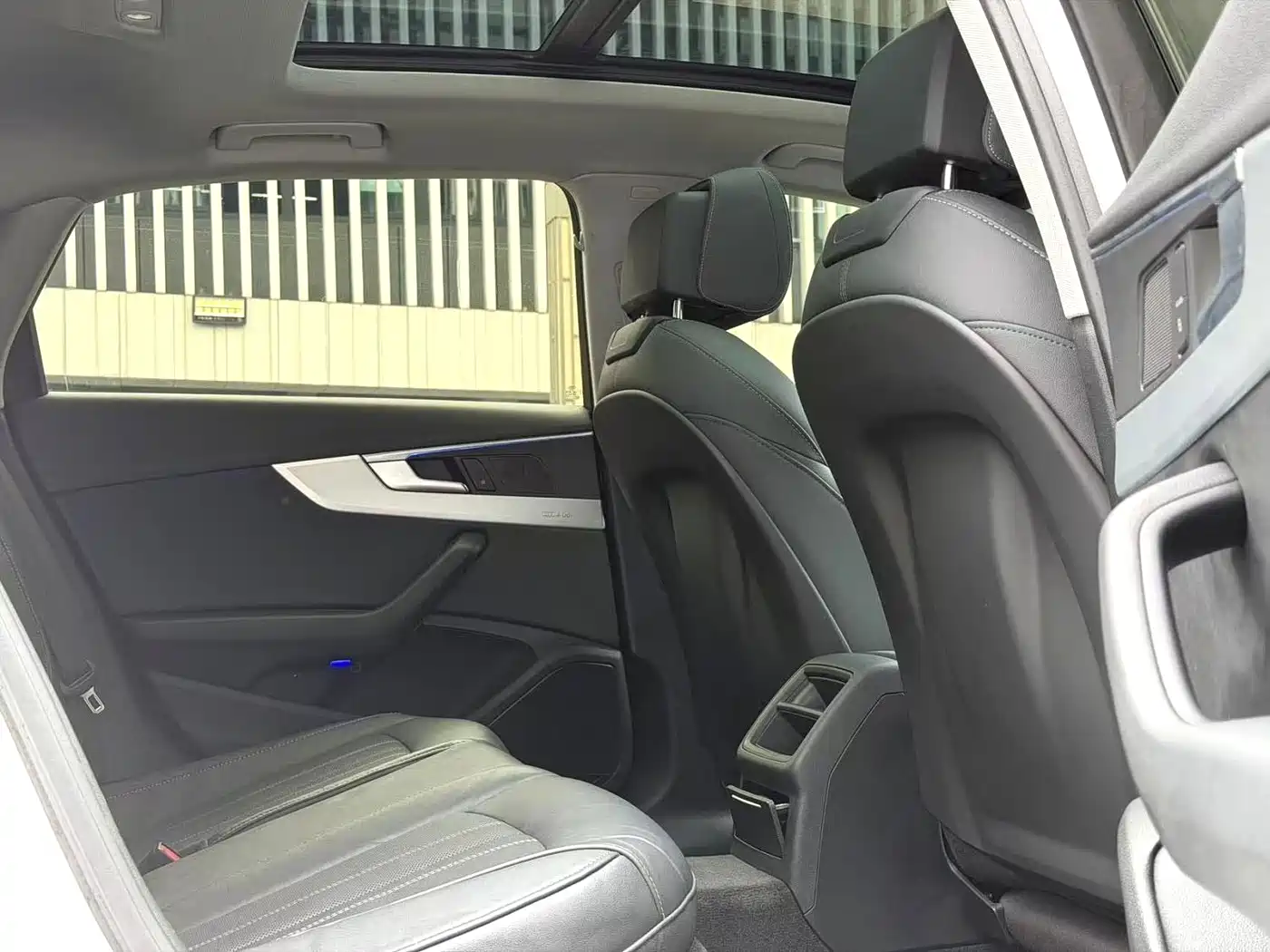 Фото 9 - Audi A4L