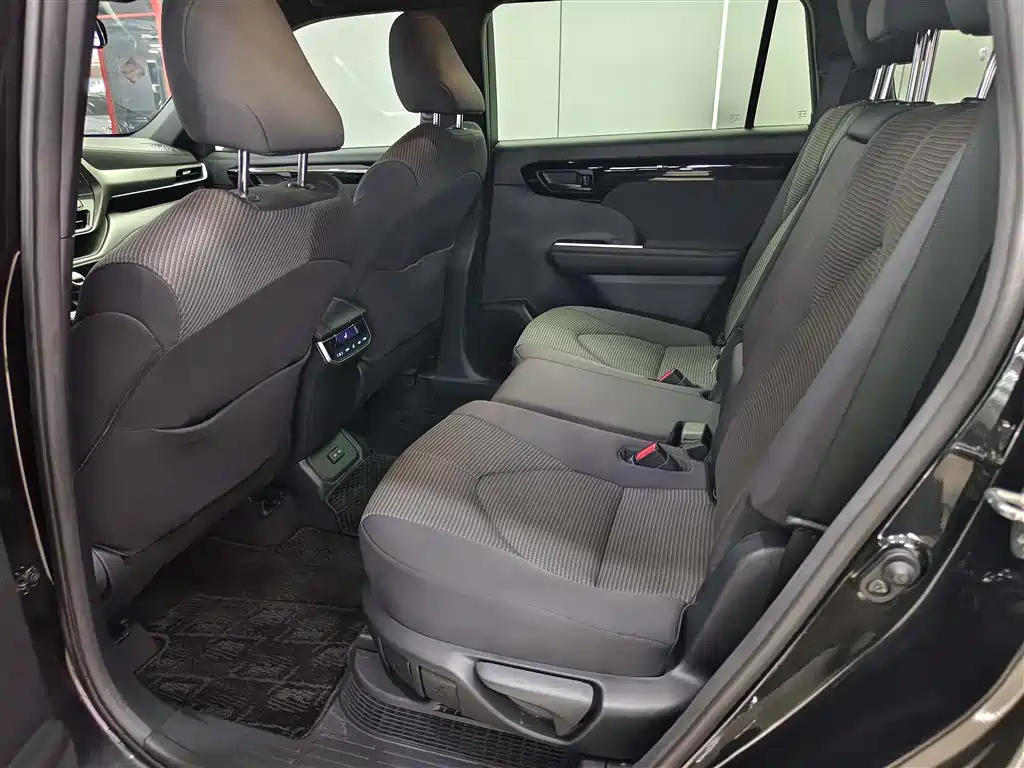 Toyota Crown Kluger 2022 2.5L HEV 2WD Elite Edition фото 11