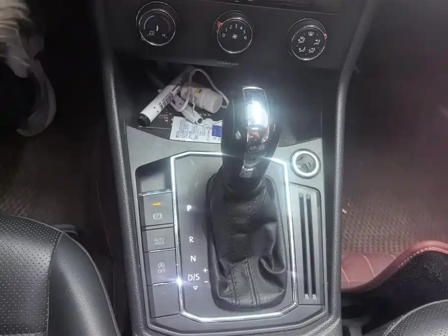 Volkswagen Lavida 2019 1.5L Automatic Comfort Edition China VI фото 16