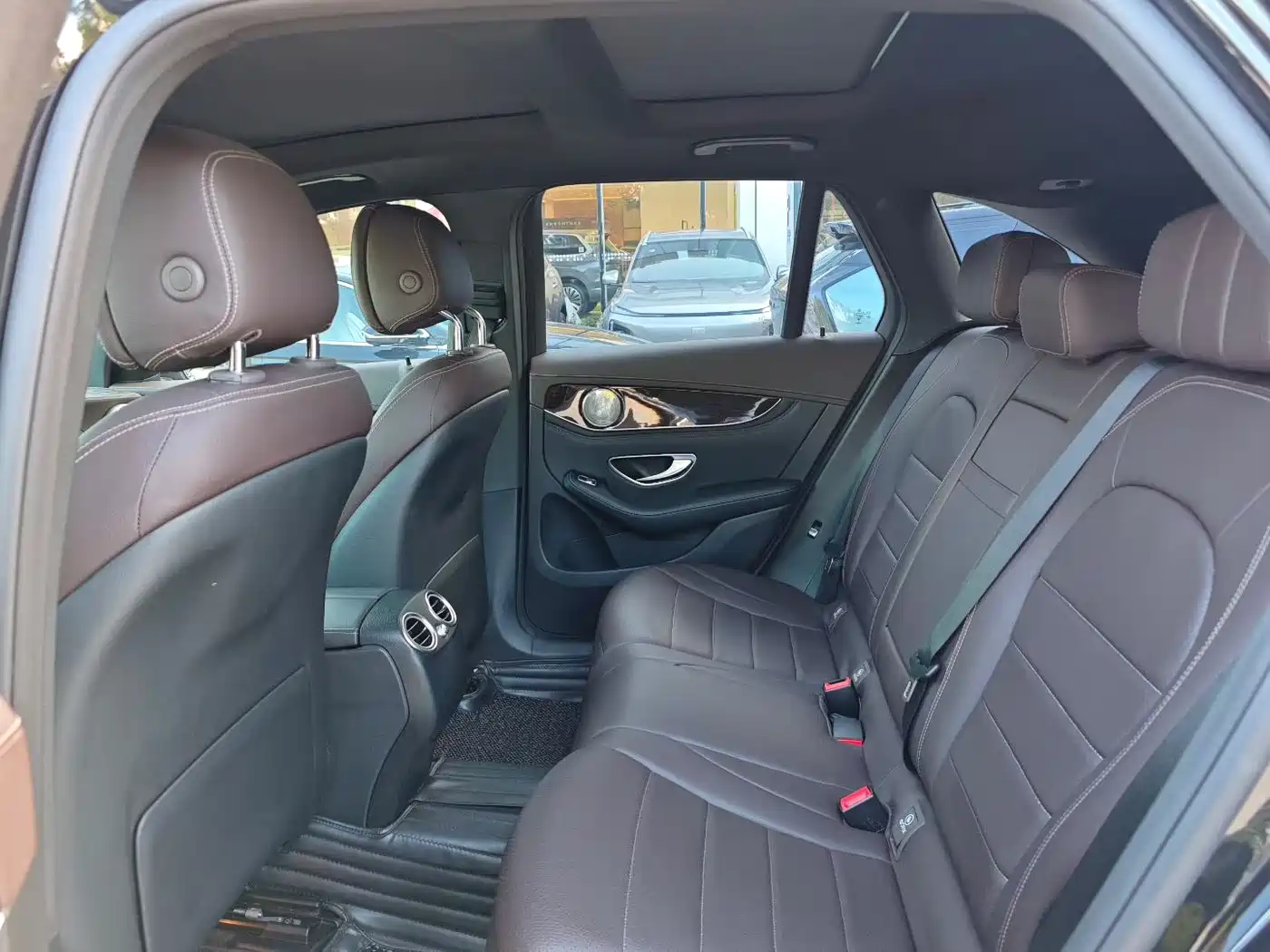 Mercedes-Benz GLC 2018 GLC 260 4MATIC Luxury фото 5