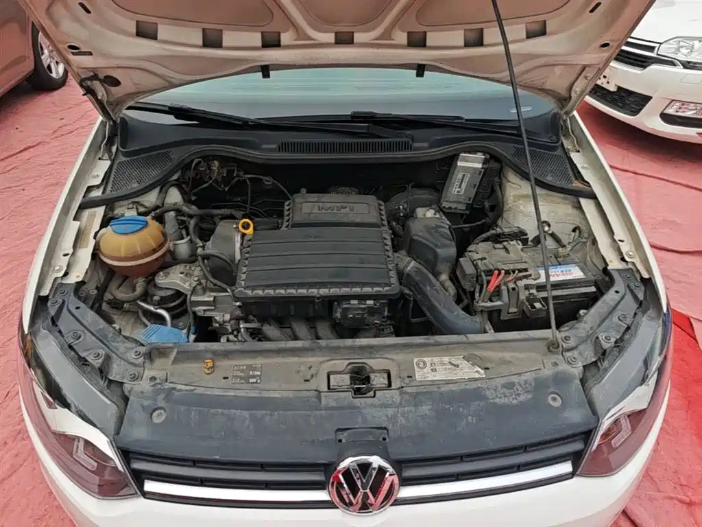 Volkswagen Polo 2016 1.4L Automatic Trend фото 20