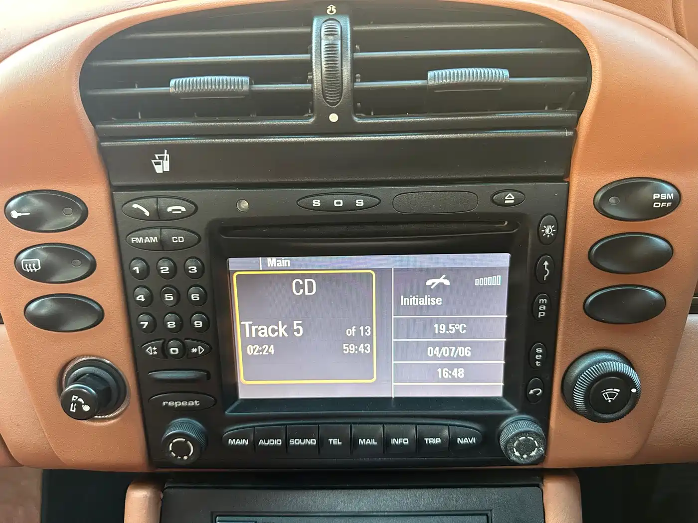 Porsche 911 2004 Carrera S Coupe 3.6L фото 17