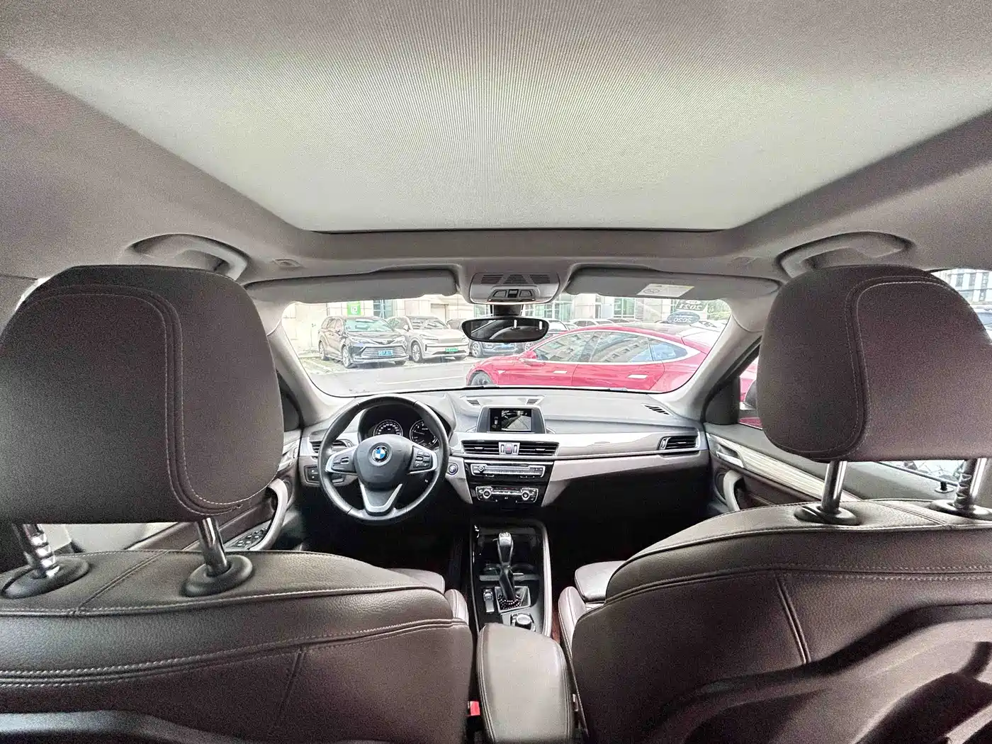 BMW X1 2019 sDrive18Li Premium Model фото 9
