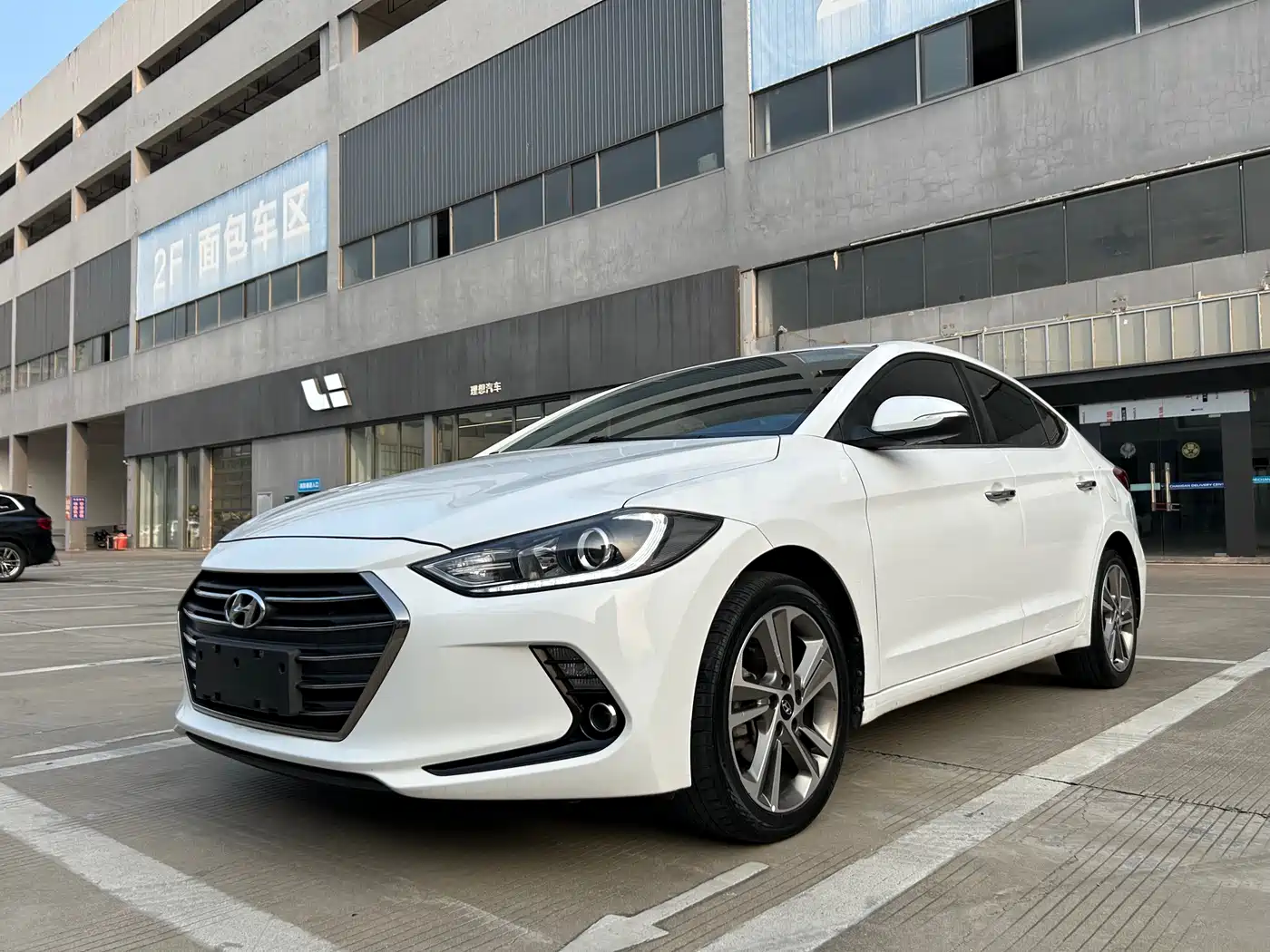 Hyundai Elantra 2016 Model 1.6L Automatic Smart Elite