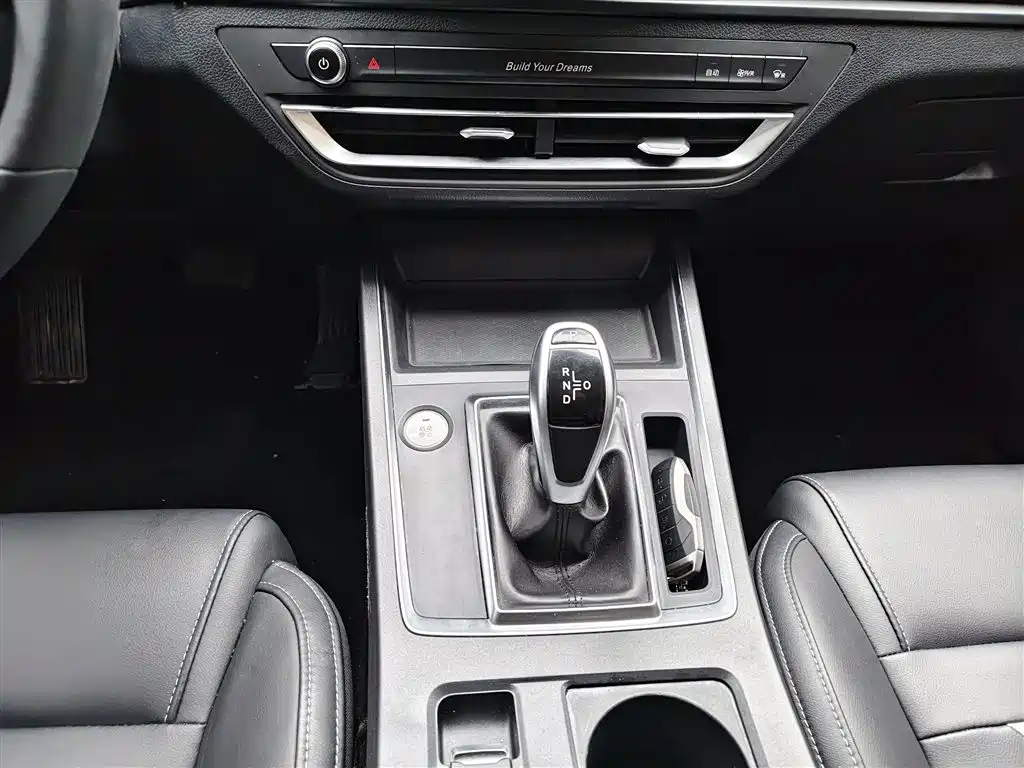 BYD Qin Pro 2019 Super Edition 1.5TI Automatic Smart Connected Feng Shang Type China VI фото 7