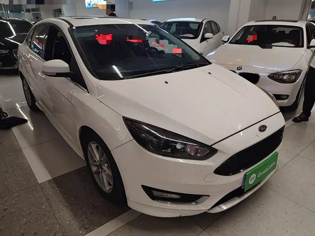 Фото 4 - Ford Focus