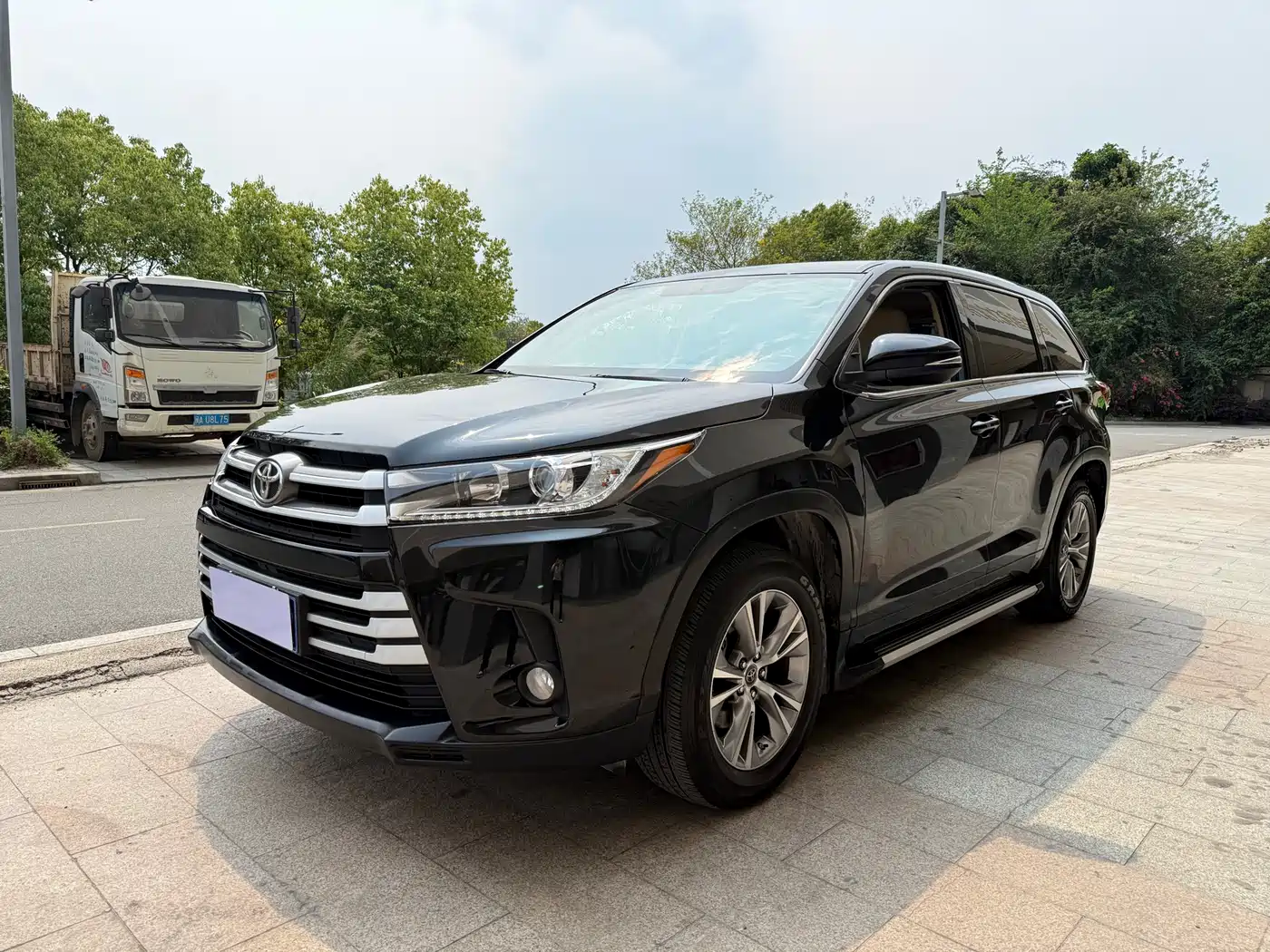 TOYOTA HIGHLANDER