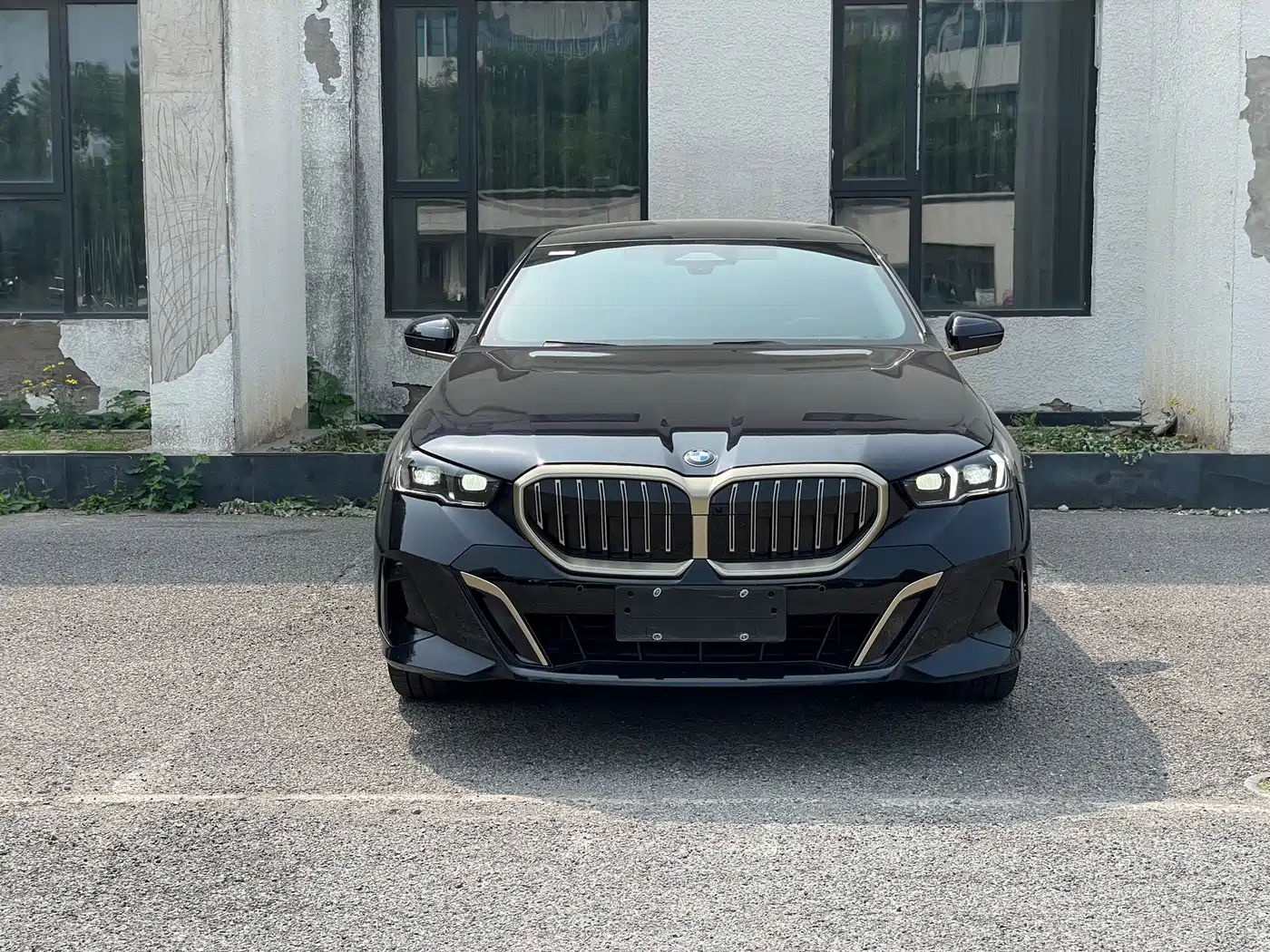 BMW 5 Series 2024 530Li Leading M Sport Package фото 2