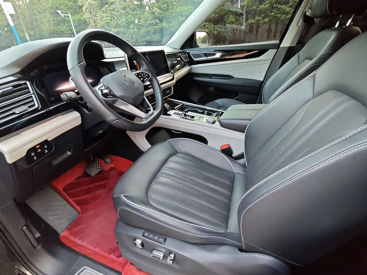 Volkswagen Teramont 2023 530 V6 AWD Premium Luxury Edition фото 4