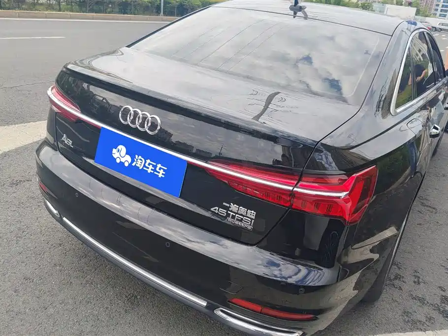 Audi A6L 2022 45 TFSI Premium Elegance фото 3
