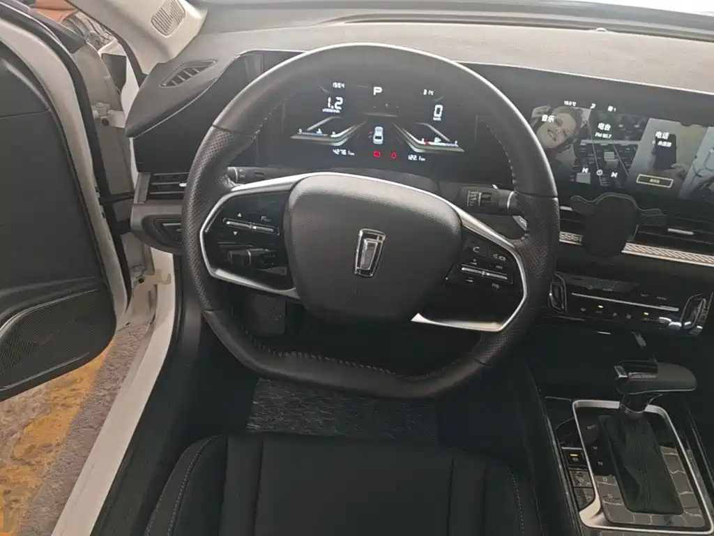 Besturn B70 2024 2022 3rd Gen 1.5T Auto Joy Edition