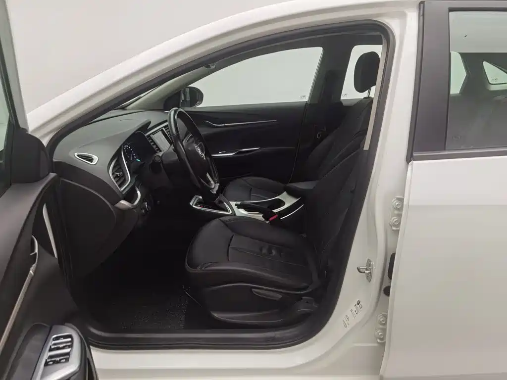 Фото 10 - Buick Excelle