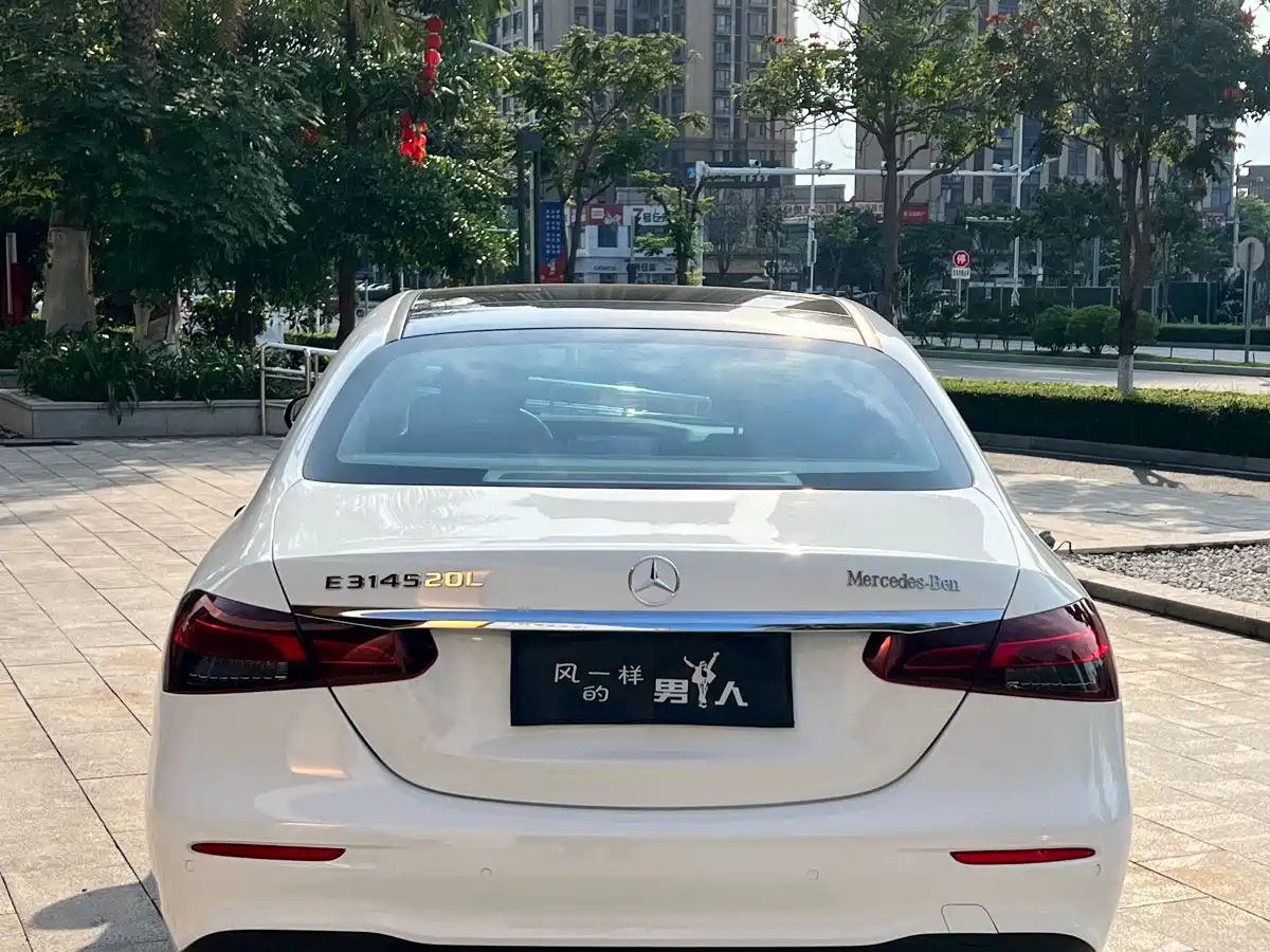 Mercedes-Benz E-Class 2022 E 260 L Sport фото 8