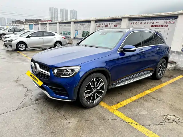 MERCEDES-BENZ GLC