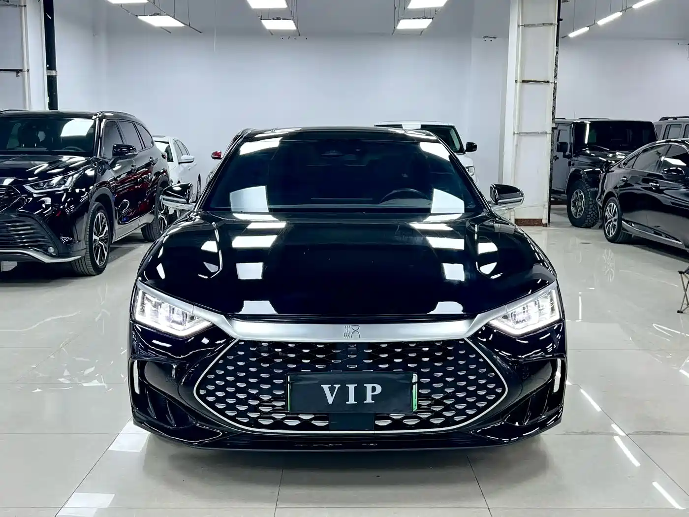 BYD Han 2023 DM-i Champion Edition 200KM Exclusive фото 2