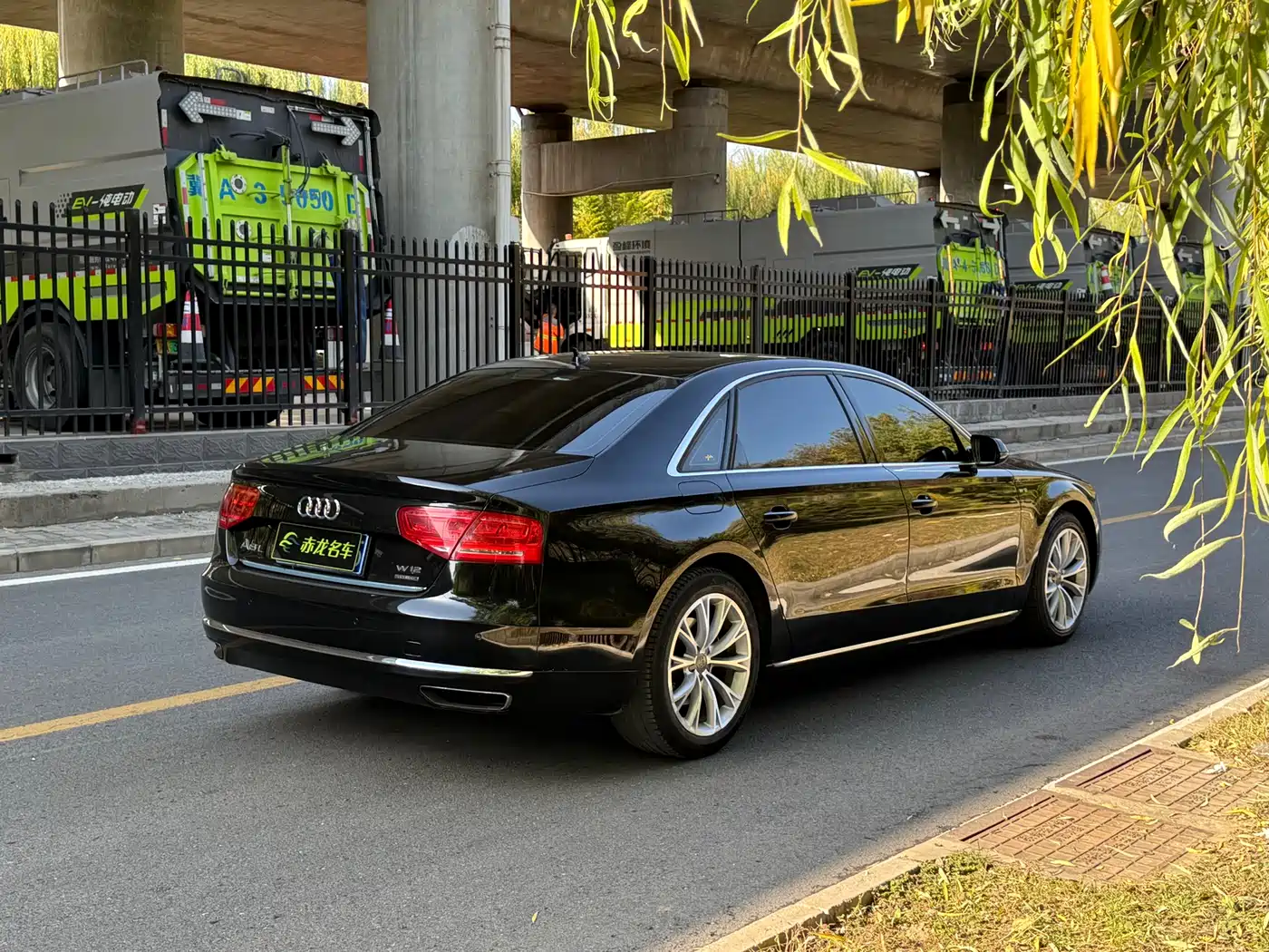 Audi A8 2013 A8L 50 TFSI quattro Premium фото 15