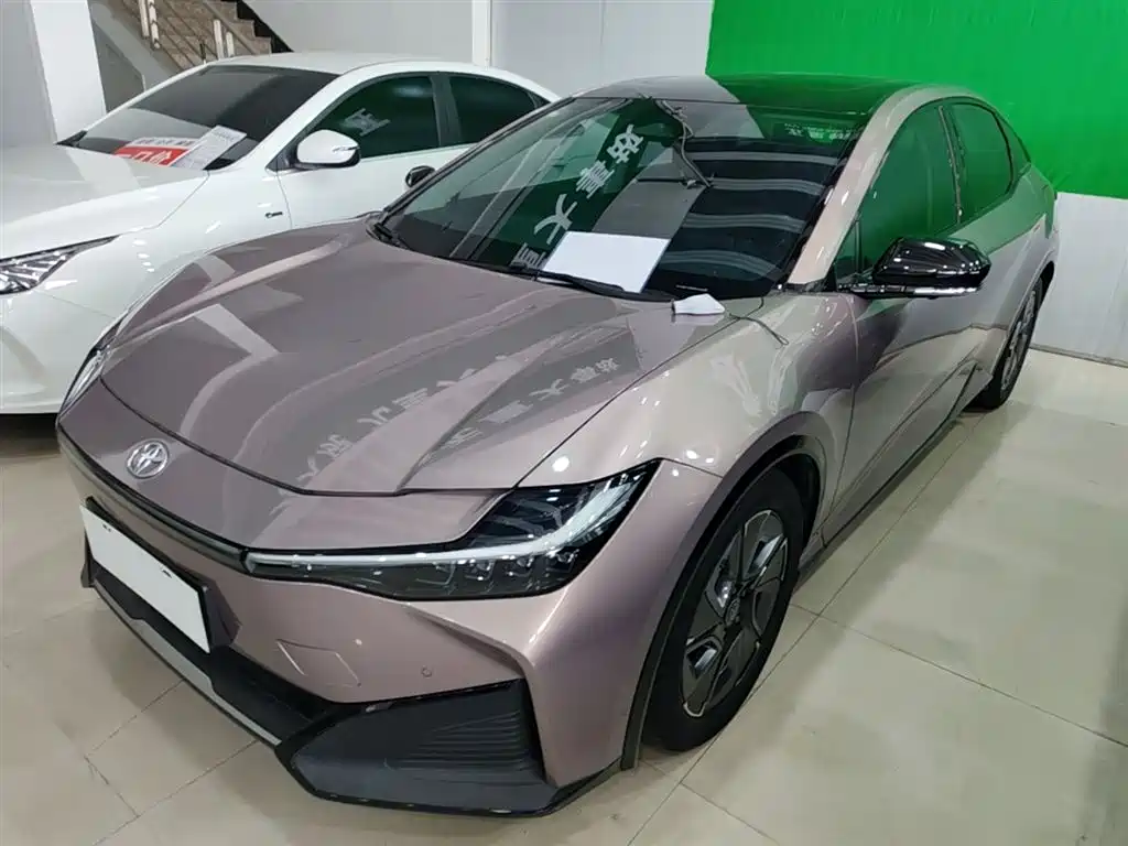Toyota bZ3 2023 616km Long Range Premium фото 2