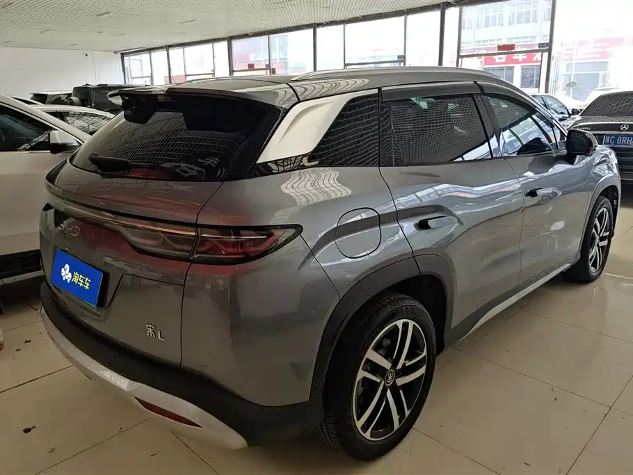 BYD Song L DM-i 2024 112km Leading Edition фото 3